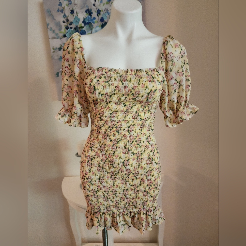 Summer dress cream/ yellow floral